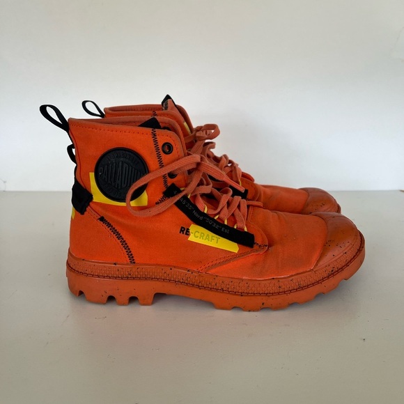 Palladium Men\'s Pampa Hi Re-Craft Wax Combat Boots in Firecracker, size 7 main image 7